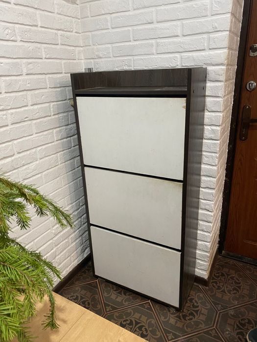 Продаю обувницу