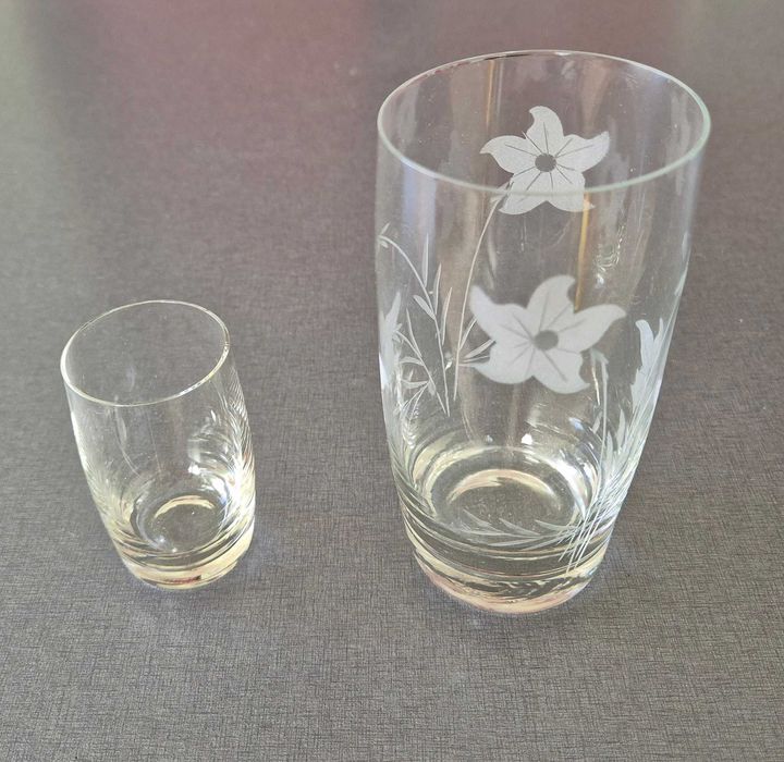 Стъклени чаши за безалкохолно/вода и ракия