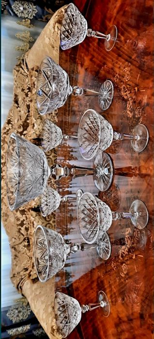 Хрусталь! Набор хрустальных вазочек на высоких ножках. Дёшево !