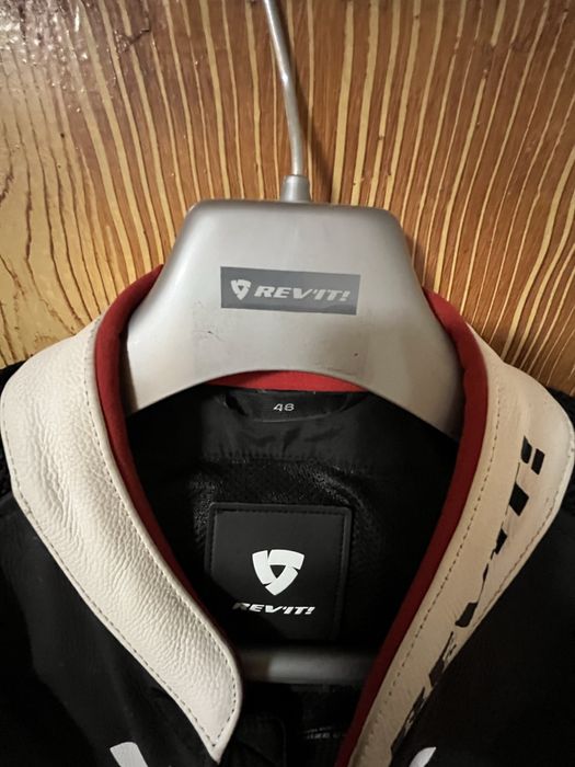 Кожен мото екип Revit 48