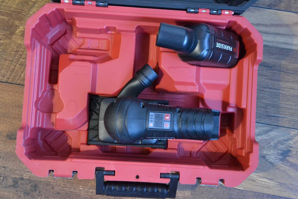 Нови безчеткови оберфреза, ъглошлайф и виброшлайф  Parkside 12V