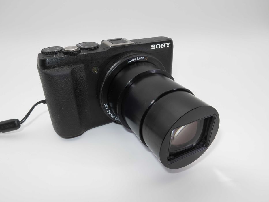 Sony Cyber-shot DSC HX60 компактен цифров фотоапарат в черен цвят, дигитална камера 30x Оптичен зум Sony G, 20.4 MP, Wi-Fi, NFC в отлично състояние