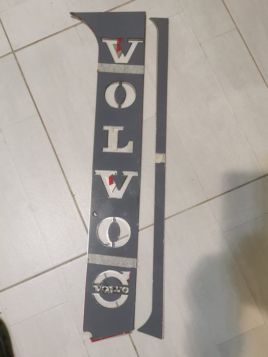Ornament crom camion  volvo ,an 2015