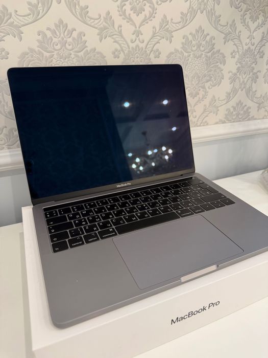 MacBook Pro 13 2019