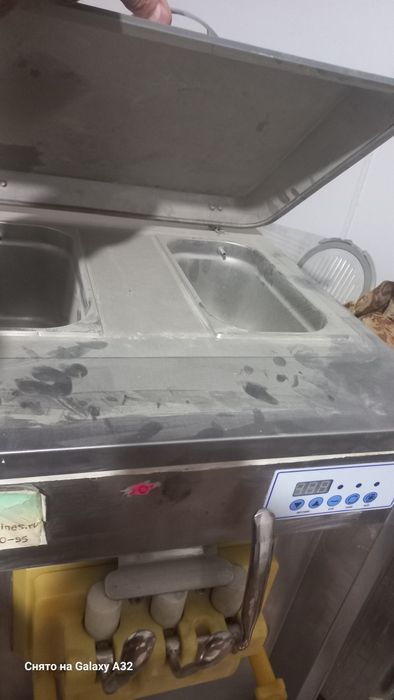 Фризер мороженное