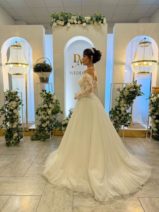 Булчинска/сватбена рокля