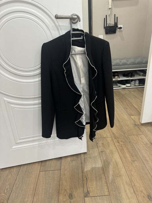 Пиджак ZARA в отличном состоянии