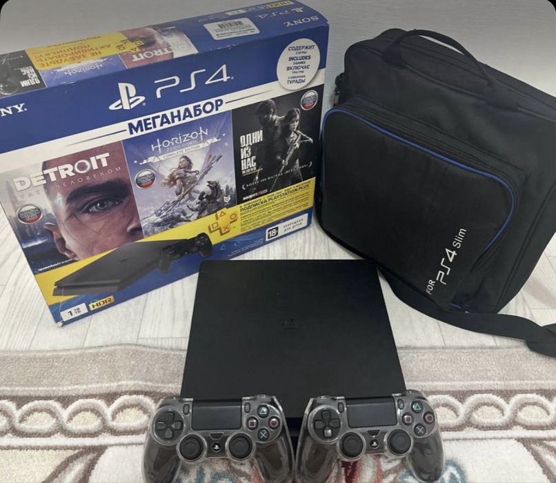Play station 4 slim