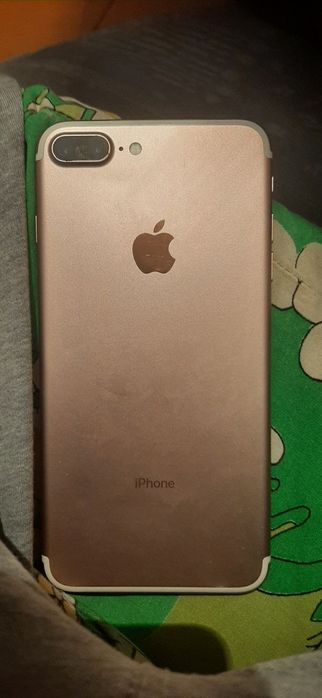 Продам либо обменяю айфон 7+