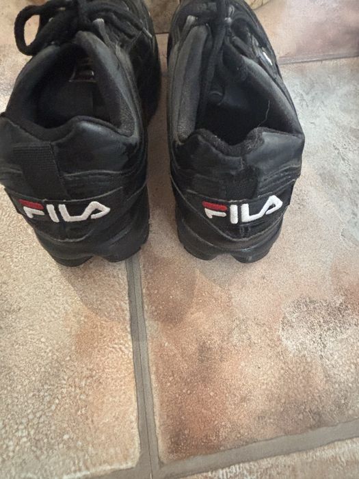 Продавам мъжки обувки в отлично състояние,