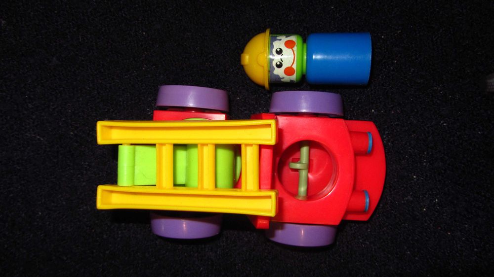 Mega bloks 15 части и човече, камион пожарна Fun time