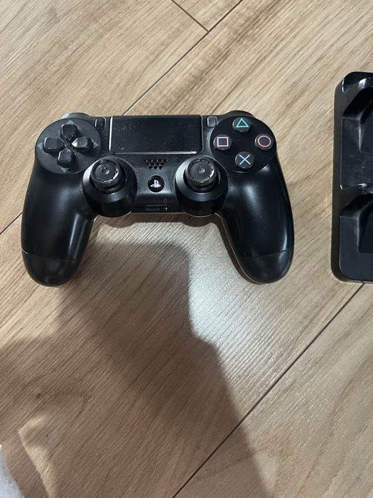 Playstation 4 slim