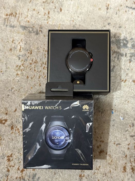 Huawei Watch 5 НОВ 2г с гаранция