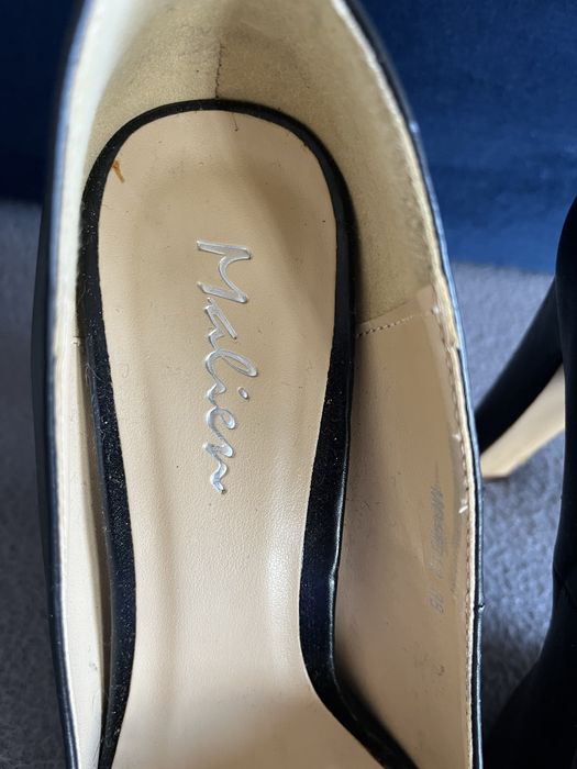 Дамски обувки черни пролет- есен