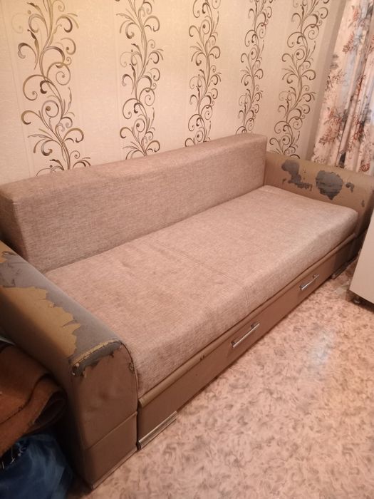 Продам диван раздвижной