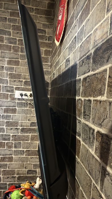 Vand TV Philips cu folia pe el