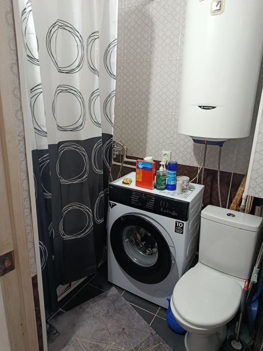 1мкр квартира тәулікке беріледі