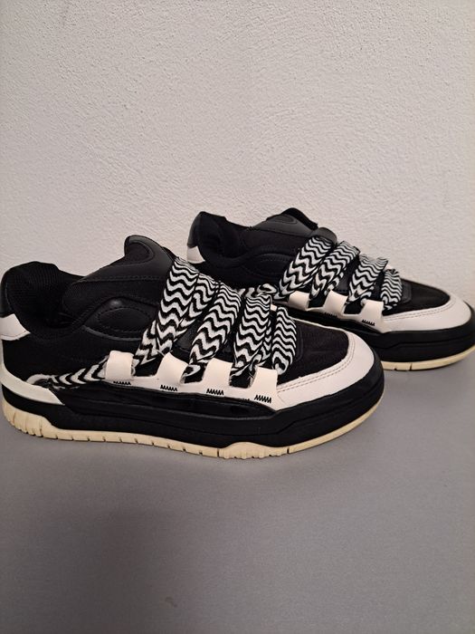 Adidași Bershka 38