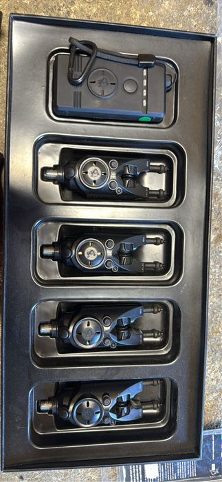 Senzori  pescuit nash r2 plus 4 hangeri nash