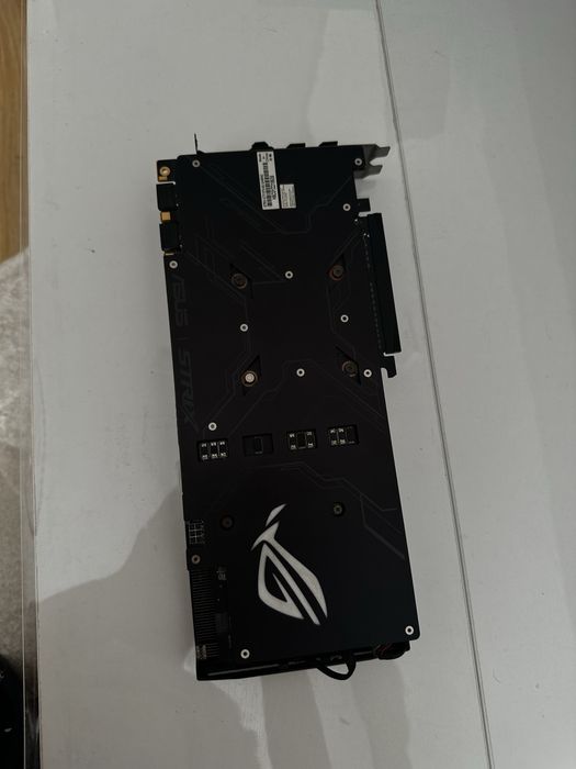 GTX 1070 Asus ROG Srtrix
