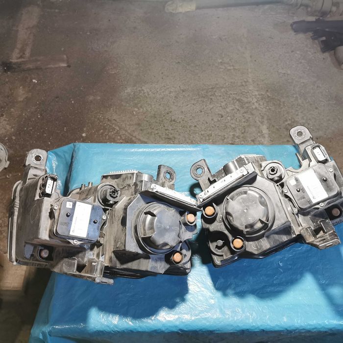 Оригинални фарове за Jeep grand cherokee wk2 trackhawk 2018 год.