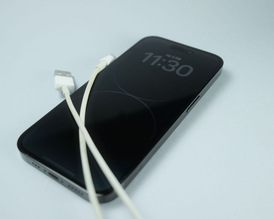 iPhone 14 Pro 256GB, Space Black, перфектно състояние,