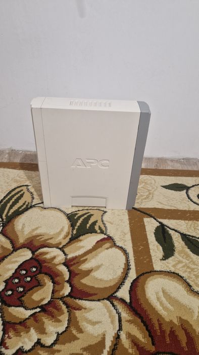 ИБП APC Back-UPS RS 1500