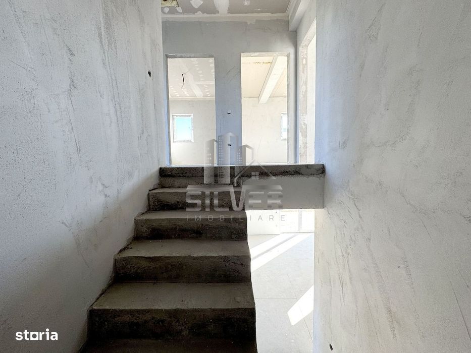 Case  tip duplex in zona centrala Gilau.