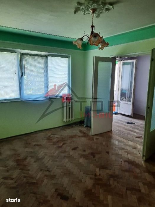 Etaj 1 - Alexandru Familial, 2 camere model cu geam la baie, liber