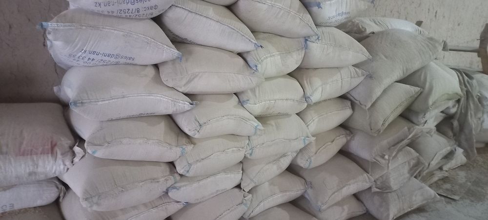 Маккажухори ун бор ем