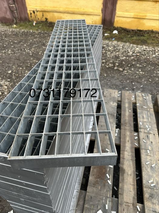 Trepte zincate la comanda