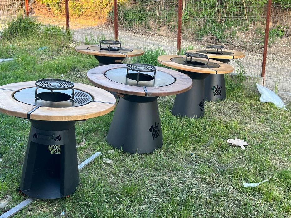 Grătar  grill cu plita si blat  din lemn masiv