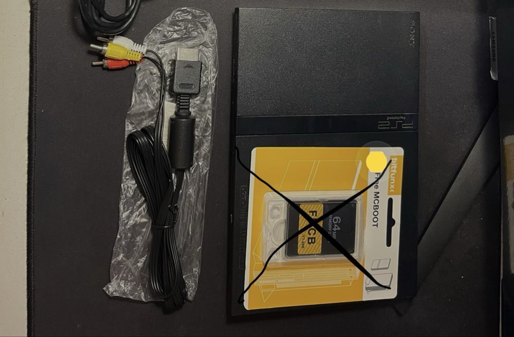 PS2 + cablu video (fara incarcator)