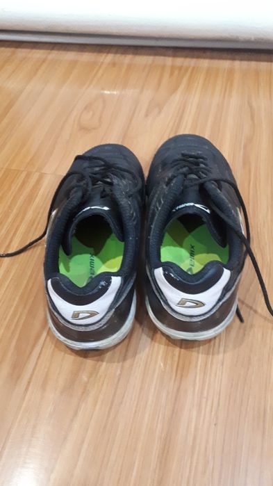 Продам футбольный красовка