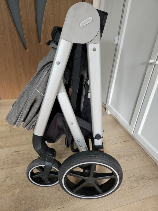 Cybex Balios S бебешка количка със зимен кош