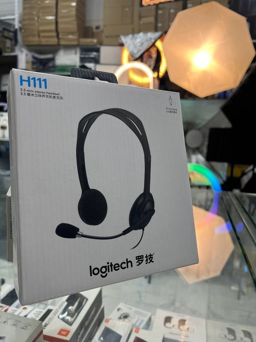 В наличии наушники для call centare