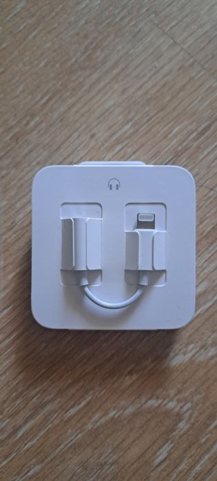 Переходник Iphone  Lightning на 3.5 Jack