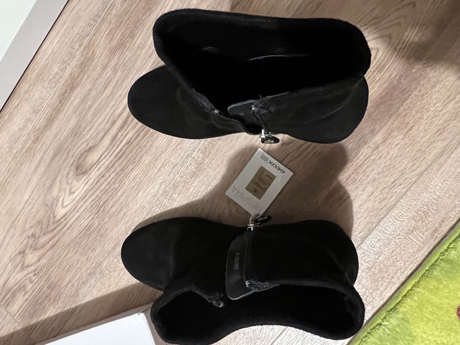 Чисто нови велурени боти Geox