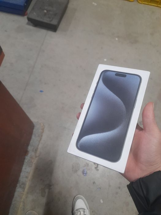 Iphone 15 pro max Dubai