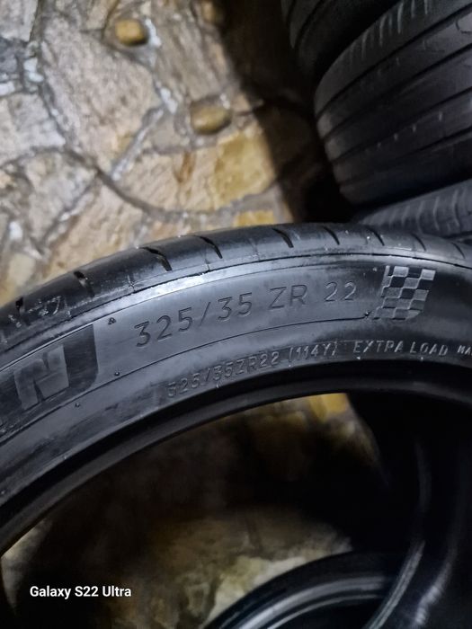 325 35 22 Michelin Pilot sport 4(114Y) топ състояние Замъка Ямбол