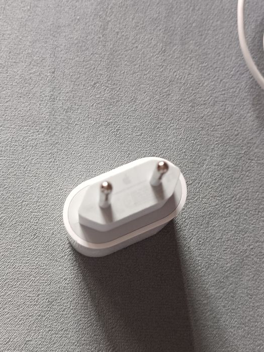 Зарядка айфон оригинал