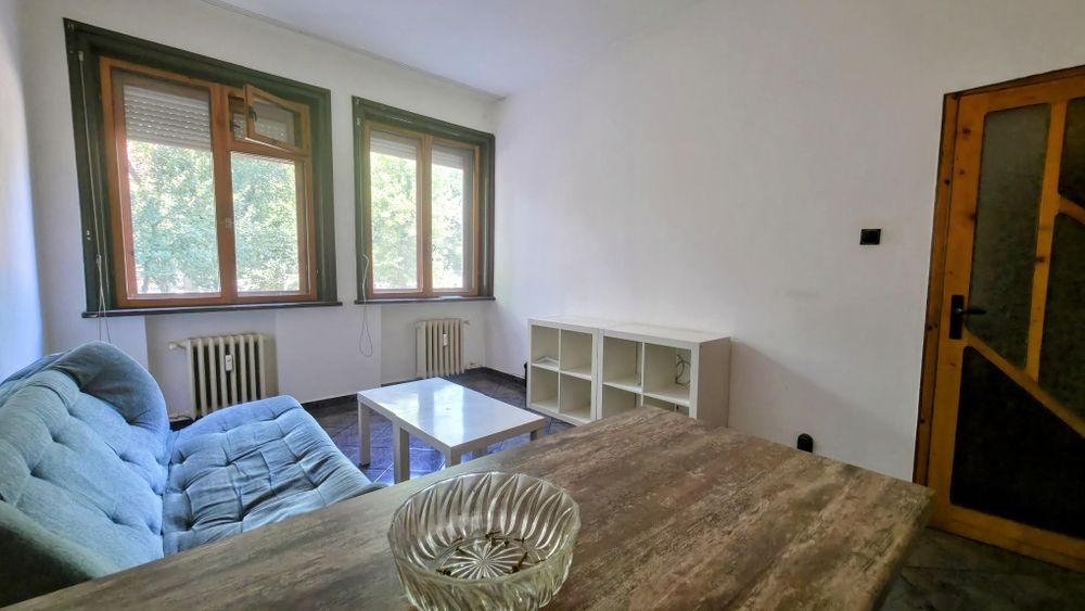 Продава се 2-ст. тухлен апартамент на ТОП локация в жк.Изток,гр.Перник