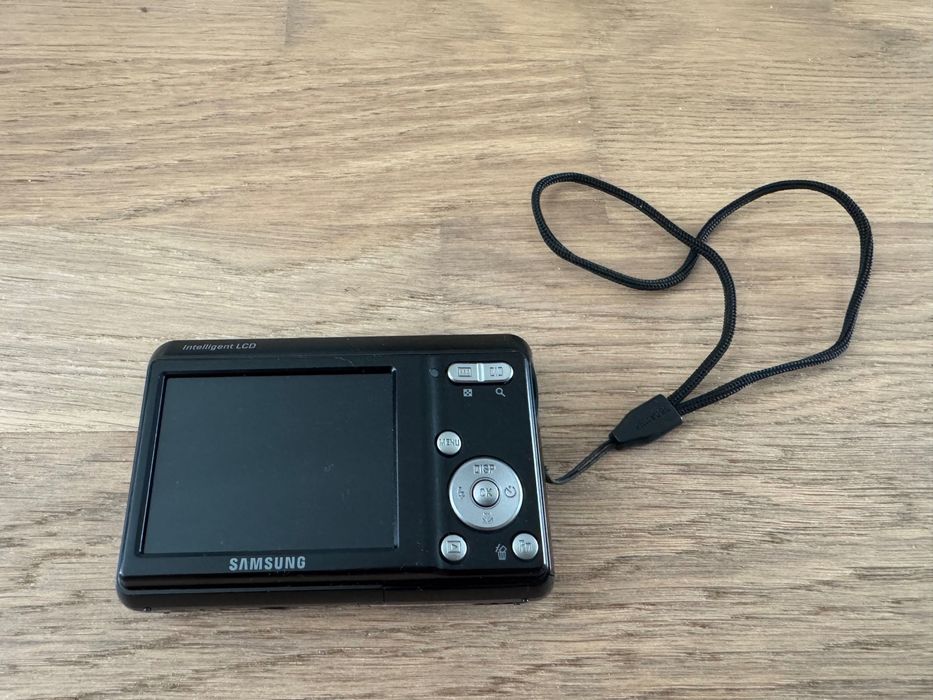 Aparat foto digital Samsung ES10 8.1 MP + cutie originală + card SD + încărcător
