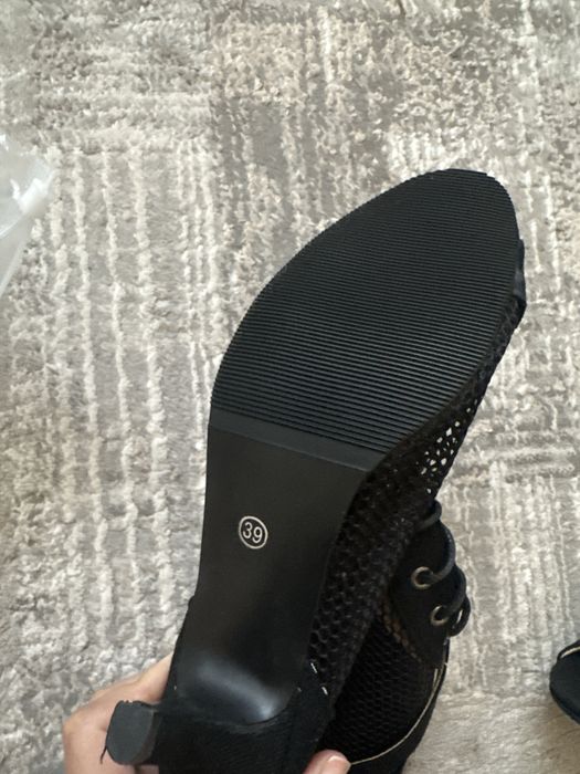 Продам хилсы (heels)