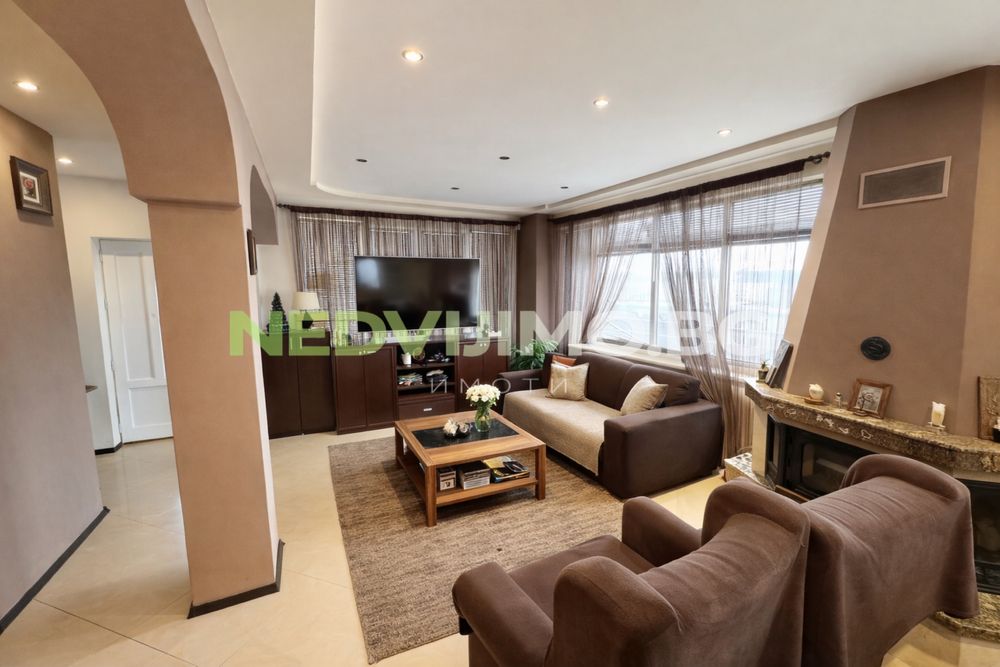 Къща на 4 етажа под наем във Виница