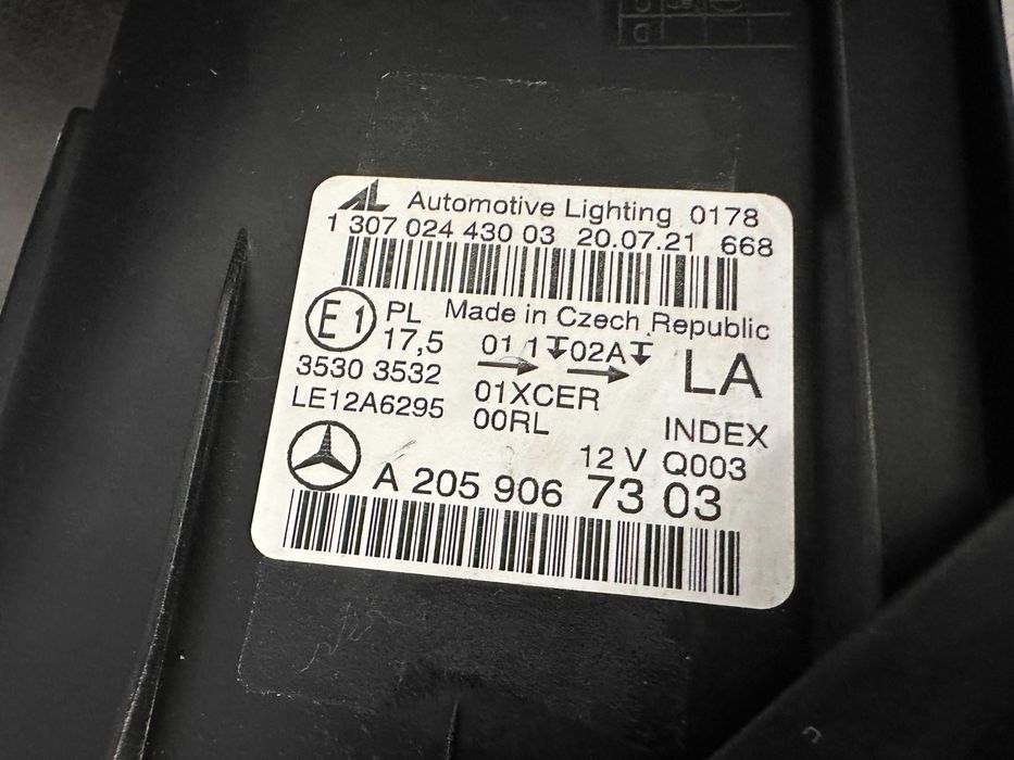 Фар фарове Mercedes C W205 far farove Мерцедес Ц В205 205 ляв