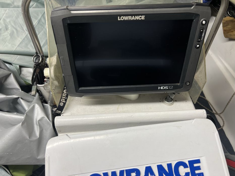 Сонар Lowrance HDS12 Gen2