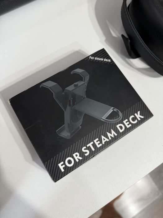 Продам сумку и держатель для steam deck
