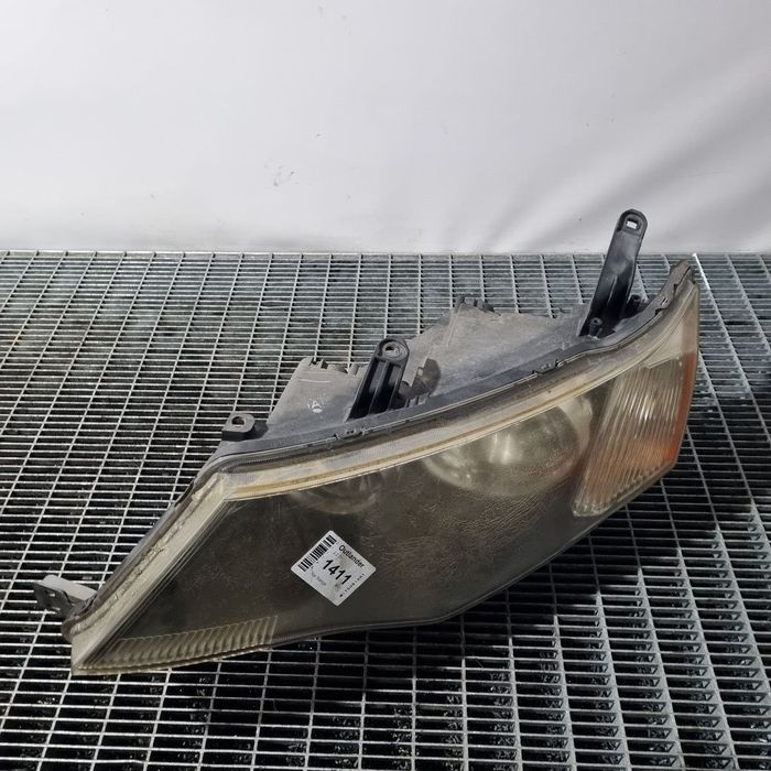 Far Stanga Mitsubishi Outlander 2009 - 2012 SUV 4 Usi (1411) Cu lupă