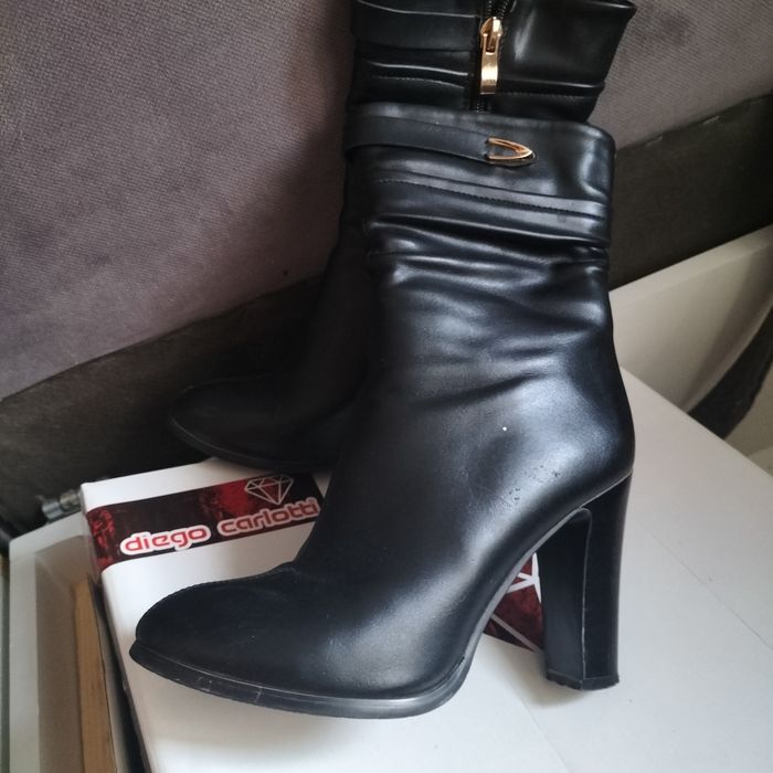 Продам обуви босоножка туфли